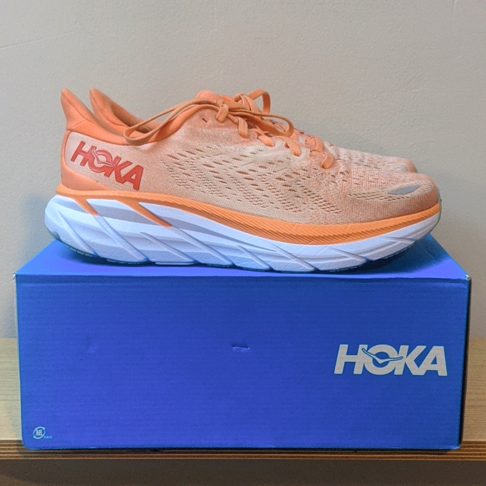 Hoka One One Clifton 8